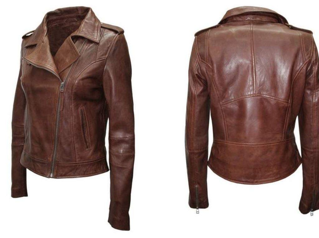 Chaqueta de cuero negra estilo biker