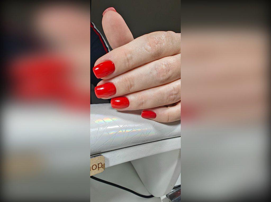 Manicura + Semipermanente (Esmalte en Gel) 