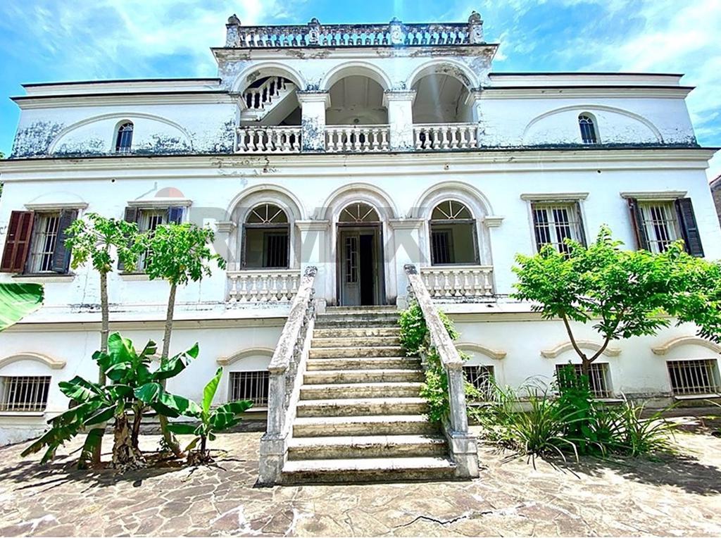 Mansión Colonial de Lujo en Lambaré