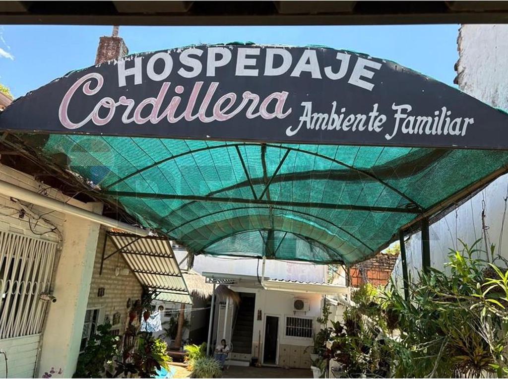 ¡Invierta en Caacupé: Posada Hotel en Venta!