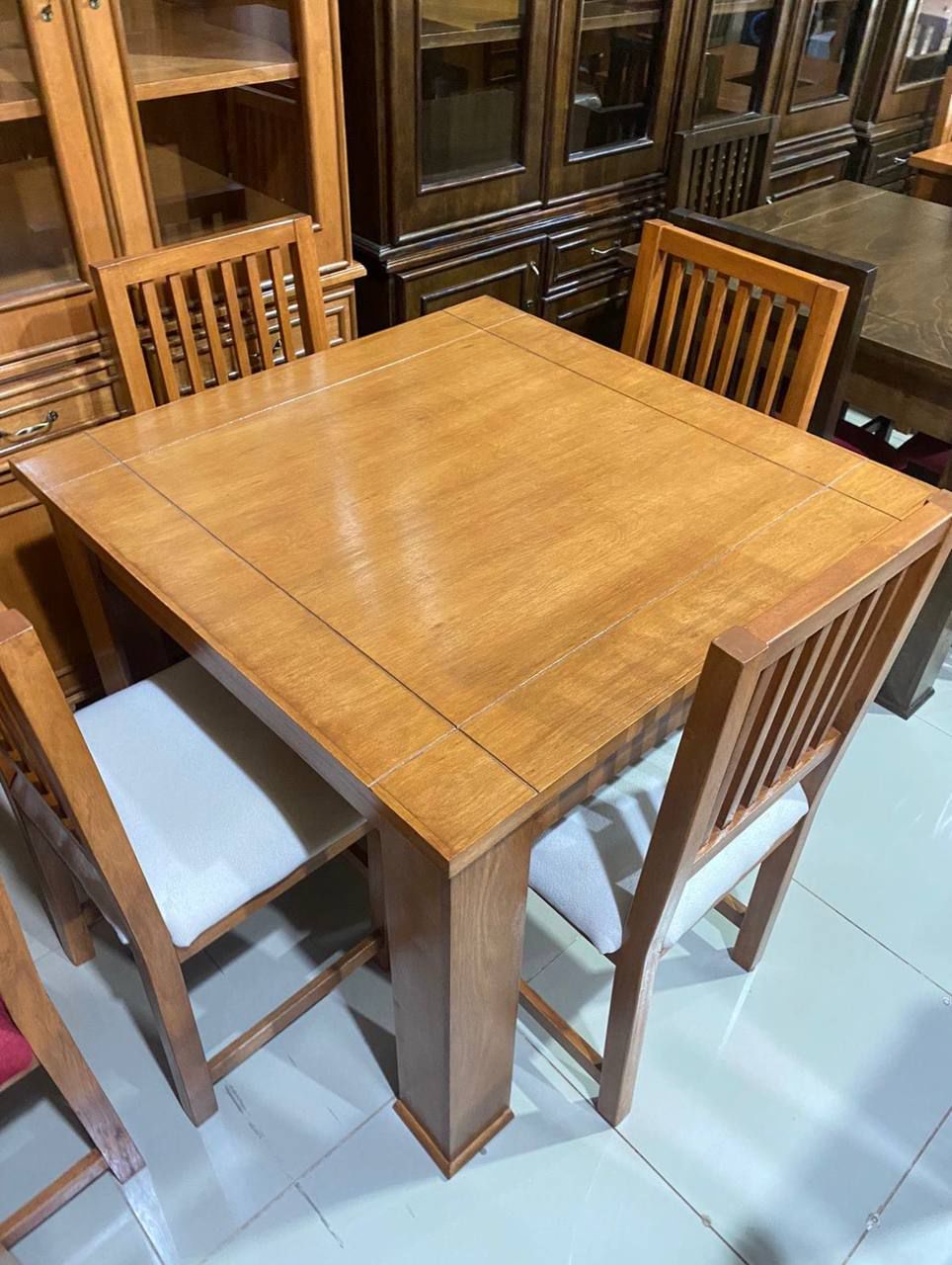 Juego de comedor milan 4 sillas cod 46